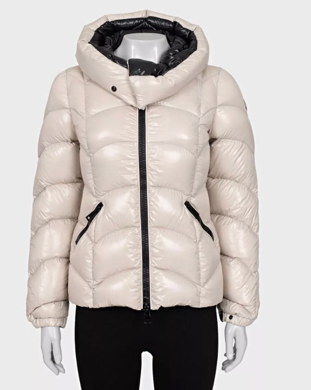 Moncler Women's White Down Puffer Jacket - US 0/XXS